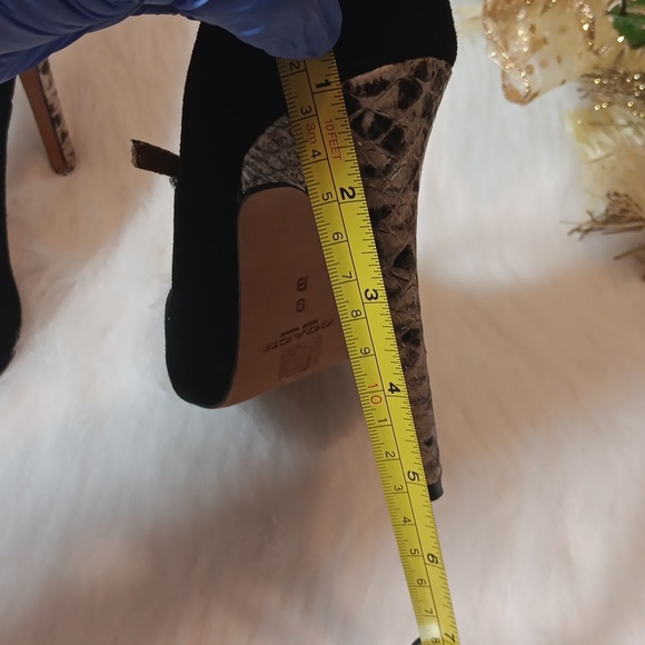 COACH NEW YORK WOMEN BLK SUEDE/ SNAKESKIN LEATHER STAP & HEEL SIZE 9 - Picture 8 of 8